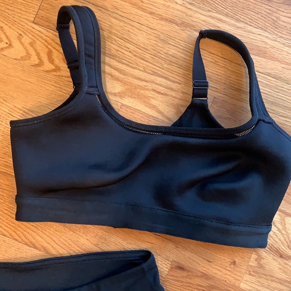 Fabletics set - Picture 3 of 8